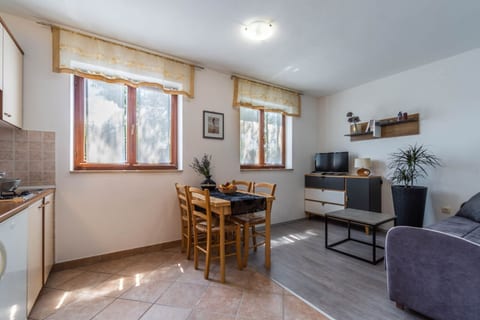 Apartments Mimi - Unit 372496-13
