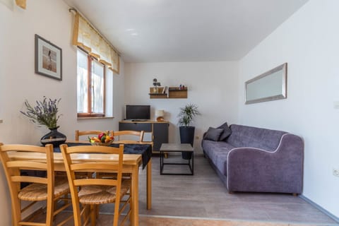 Apartments Mimi - Unit 372496-13