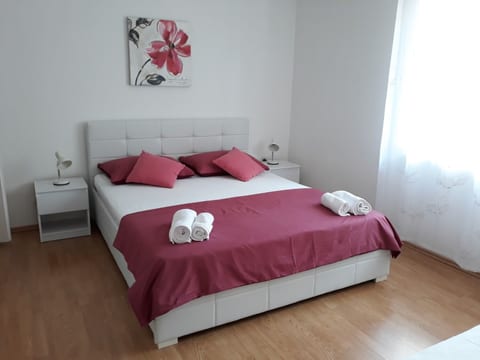 Apartment and Rooms Ivo - Unit 372659-13