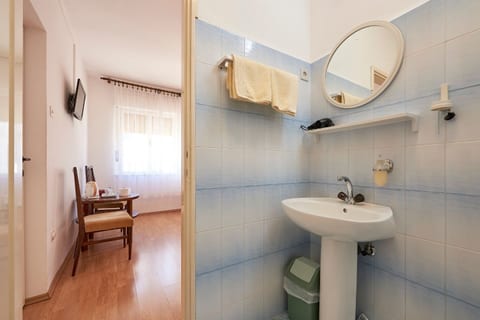 Apartment and Rooms Ivo - Unit 372660-13