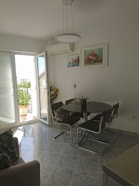 Apartment Gorde - Unit 372670-13