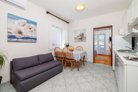 Apartment Dragica - Unit 372682-13