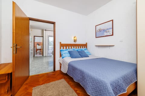 Apartment Dragica - Unit 372682-13