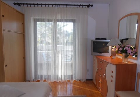 Apartment Dragica - Unit 372683-13
