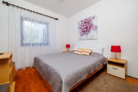 Apartment Dragica - Unit 372684-13