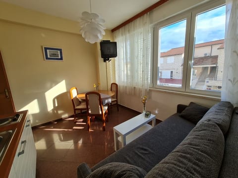 Apartments Dami - Unit 372711-13
