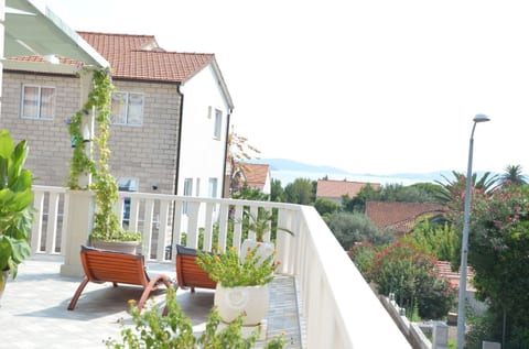 Apartments Dami - Unit 372713-13