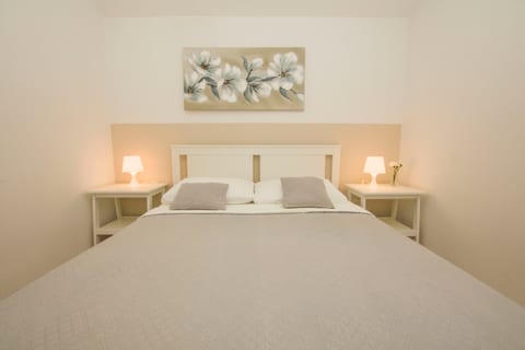 Apartments Josip - Unit 372723-13