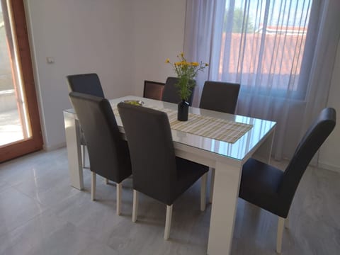 Apartments and Rooms Ref - Unit 372734-13
