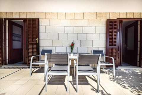 Apartments and Rooms Ref - Unit 372735-13