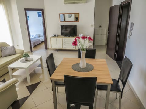 Apartments Eddie - Unit 372747-13