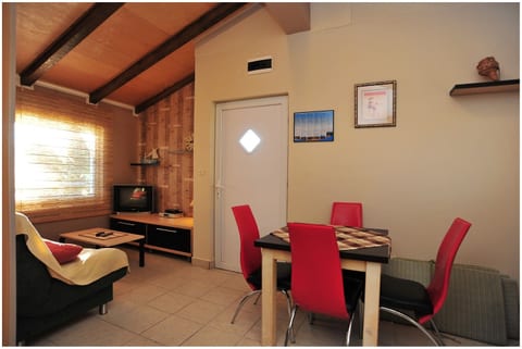 Apartments Tomo - Unit 372778-13
