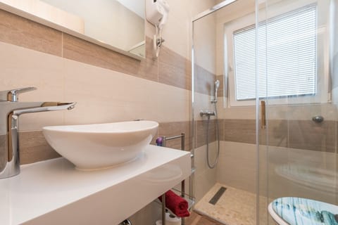 Apartments Tomo - Unit 373394-13