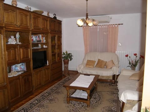 Apartments Mirko - Unit 372781-13