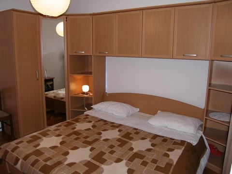 Apartments Mirko - Unit 372782-13
