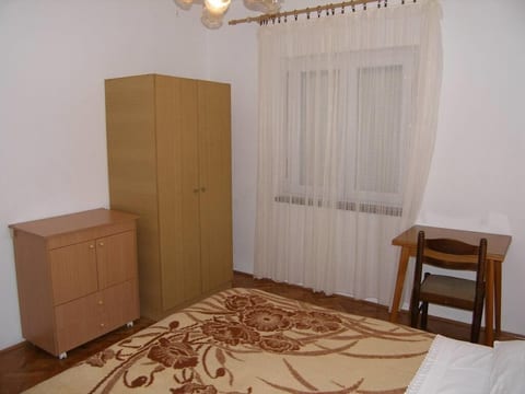 Apartments Mirko - Unit 372782-13