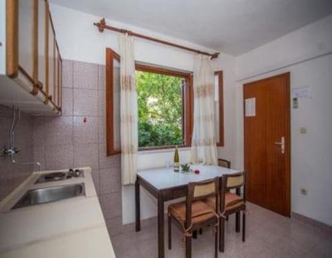 Apartments and Room Anita - Unit 372805-13