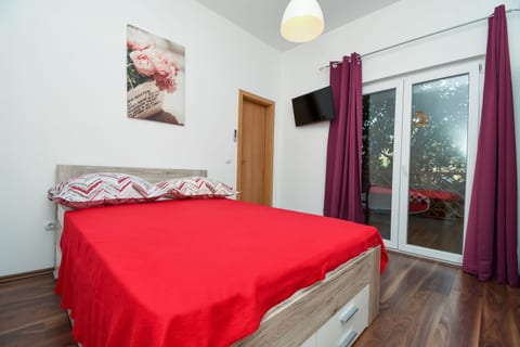 Apartment Biserka - Unit 372812-13