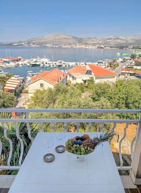 Apartment Biserka - Unit 372817-13
