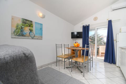 Apartment Biserka - Unit 372817-13