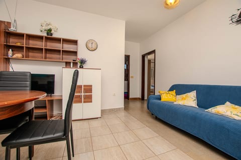 Apartment Marin - Unit 373973-13