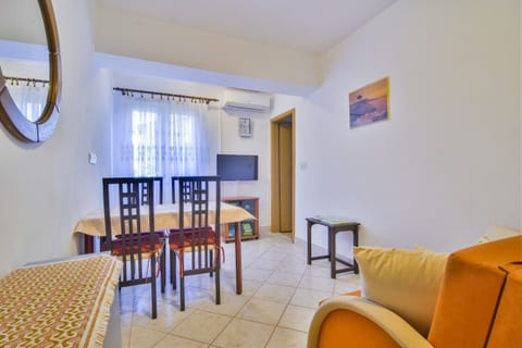 Apartment Luce - Unit 372843-13