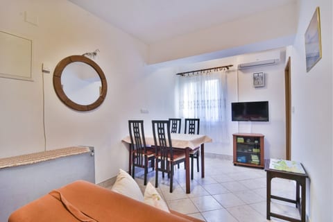 Apartment Luce - Unit 372843-13