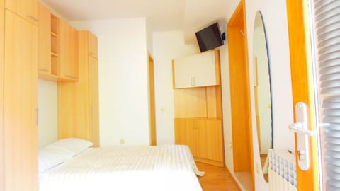 Apartments Bor - Unit 372847-13
