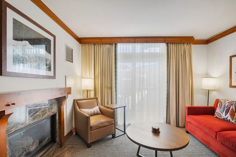 *370/372 Adjoining Studios @Spruce Peak