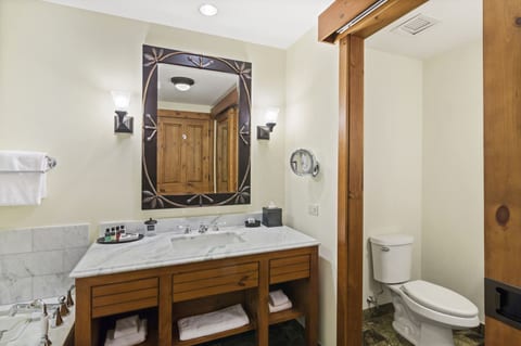 1415 Studio @ The Lodge at Spruce Peak