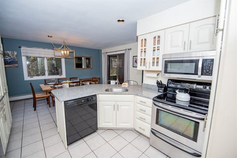 Kitchen with Breakfast Bar Seating