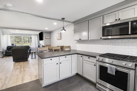 Brand new, Large kitchen