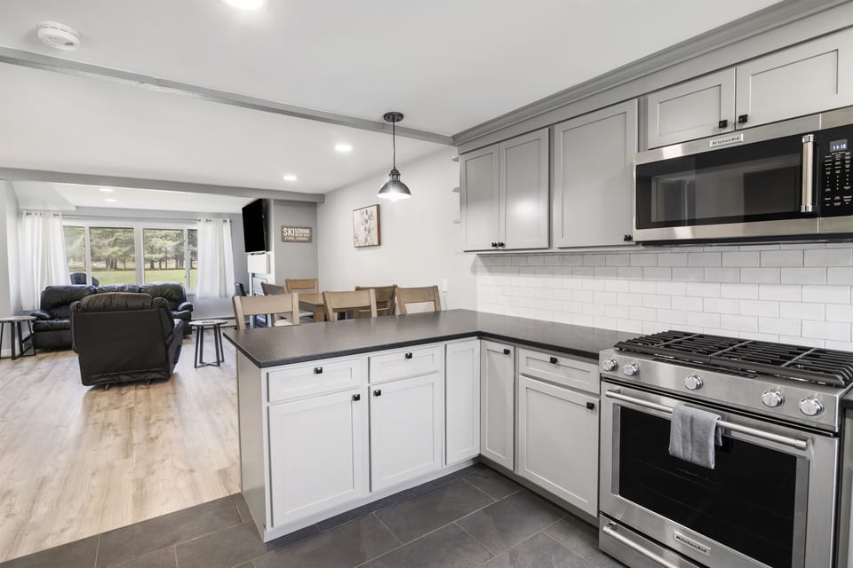 Brand new, Large kitchen
