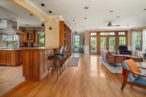 North Hollow Estate