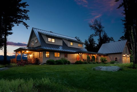 Stunning Owl`s Head Estate