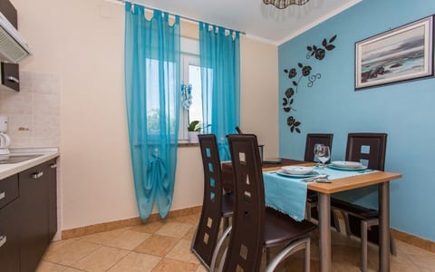 Apartment Brusic - Unit 372883-13