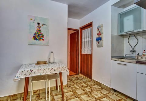 Apartments Pero - Unit 372890-13