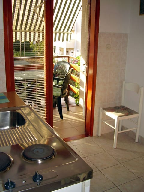 Apartment Mir - Unit 372891-13