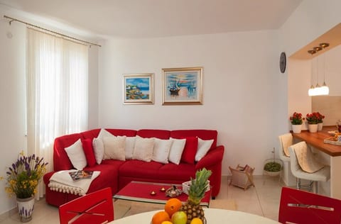House Lucmar - Unit 372929-13