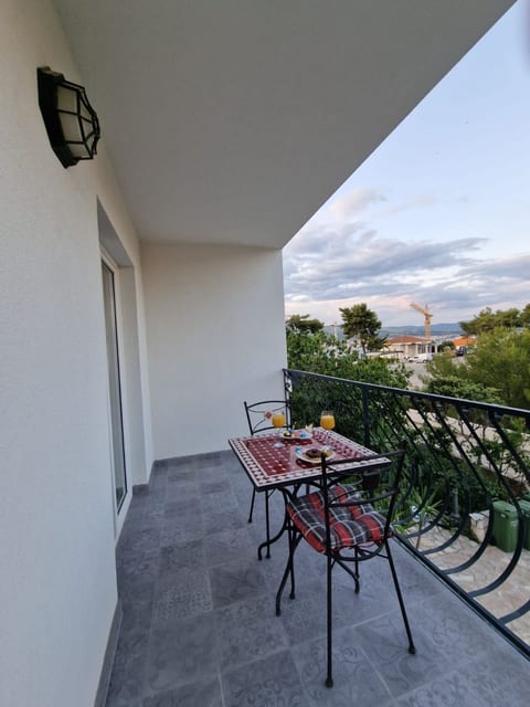 Apartments Sandra - Unit 372936-13