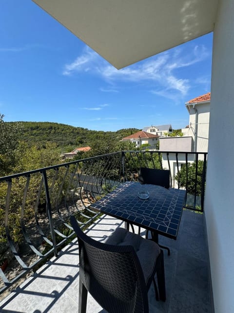 Apartments Sandra - Unit 372937-13