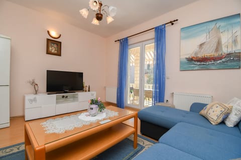 House VesnaD - Unit 372945-13
