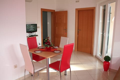 Apartments Central - Unit 372950-13
