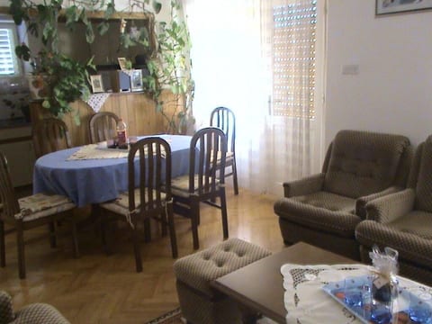 Apartment Ivy - Unit 372953-13