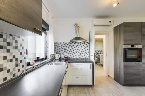 Apartments Edi - Unit 373344-13