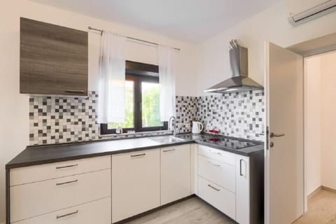 Apartments Edi - Unit 373344-13