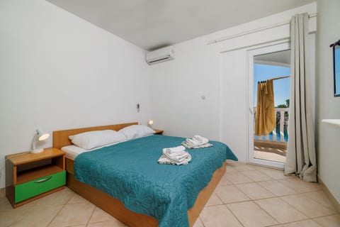 Apartments Taša - Unit 372987-13