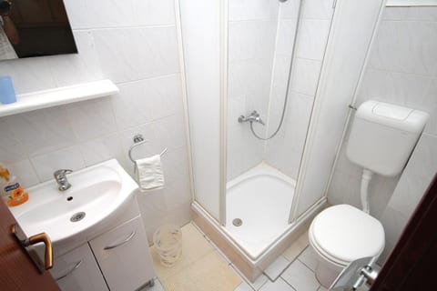 Apartment and Room Cherry - Unit 372997-13