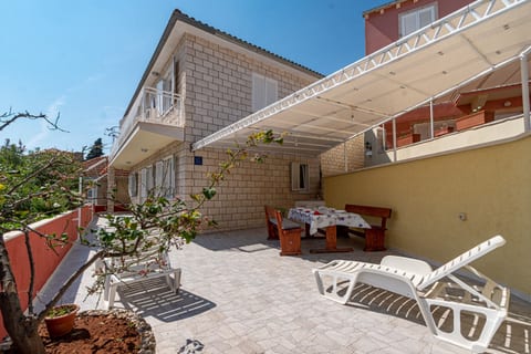 Apartment Mir - Unit 373003-13