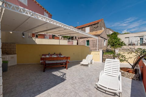 Apartment Mir - Unit 373003-13